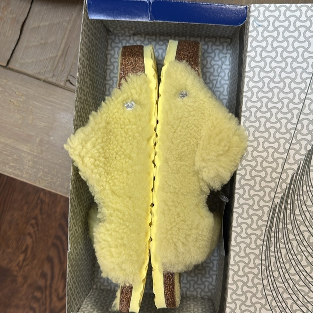 Birkenstock Arizona Teddy Big Buckle Yellow Shearling Sandals 38 39 Narrow NIB - Picture 7 of 10